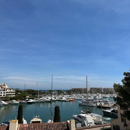L'Atelier Marin Sur Le Port Des Marines Apartment Cogolin Exterior photo