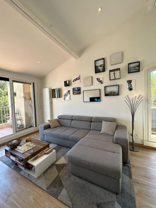 L'Atelier Marin Sur Le Port Des Marines Apartment Cogolin Exterior photo